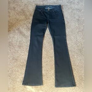Banana Republic Mid Rise Dark Wash Flare Jeans. Size 25.